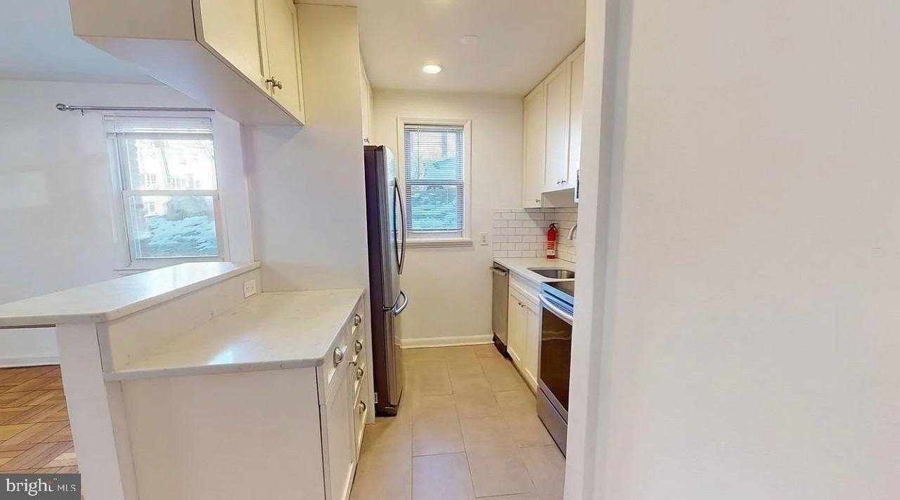 4000 Beecher St Nw #101 - Photo 4 of 11