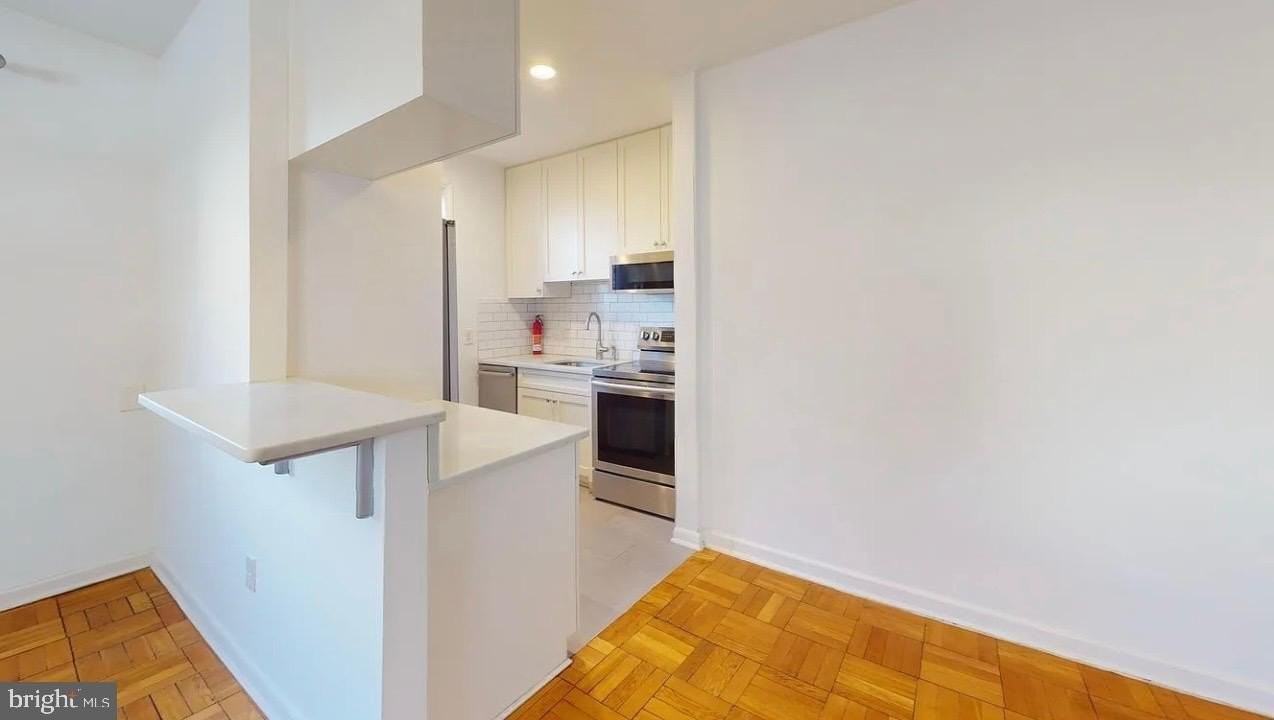 4000 Beecher St Nw #101 - Photo 5 of 11