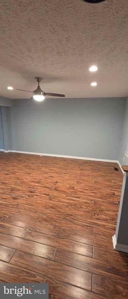 323 Lindera Ct - Photo 3 of 50