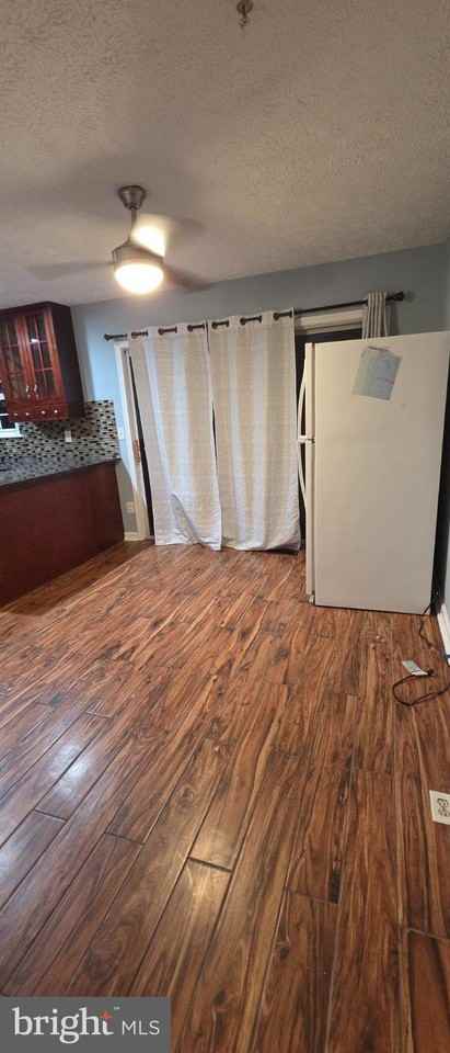323 Lindera Ct - Photo 7 of 50