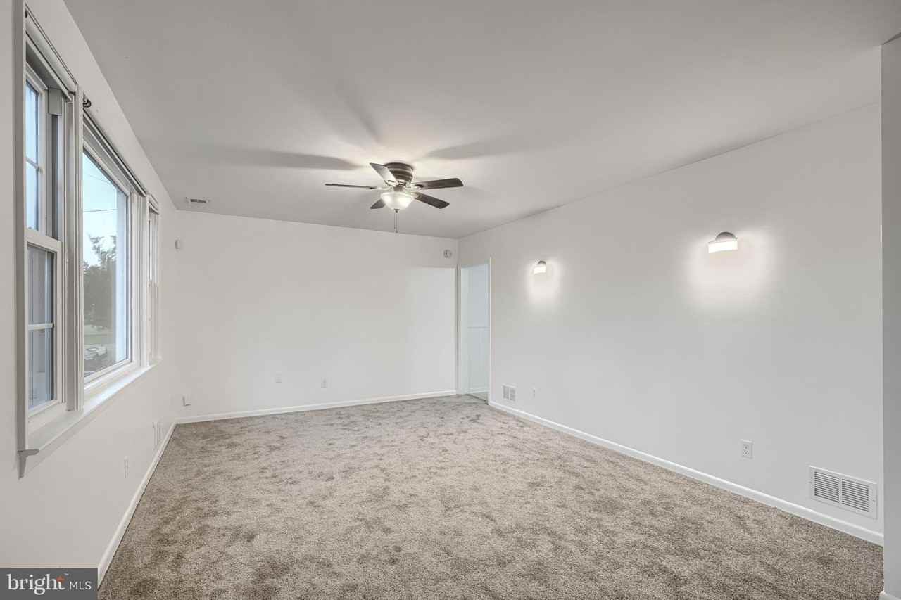 1417 Waterford Rd - Photo 5 of 20