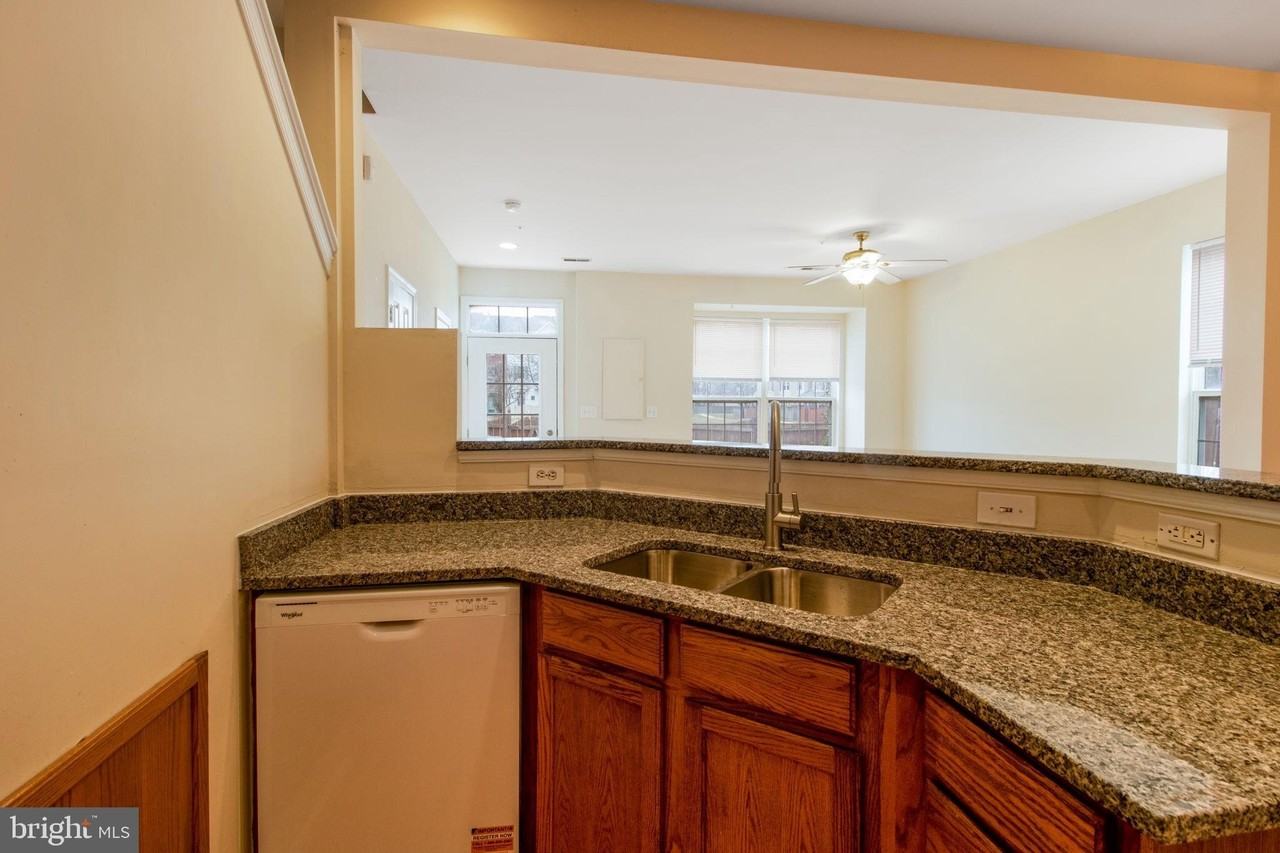 5171 Duke Ct - Photo 7 of 26