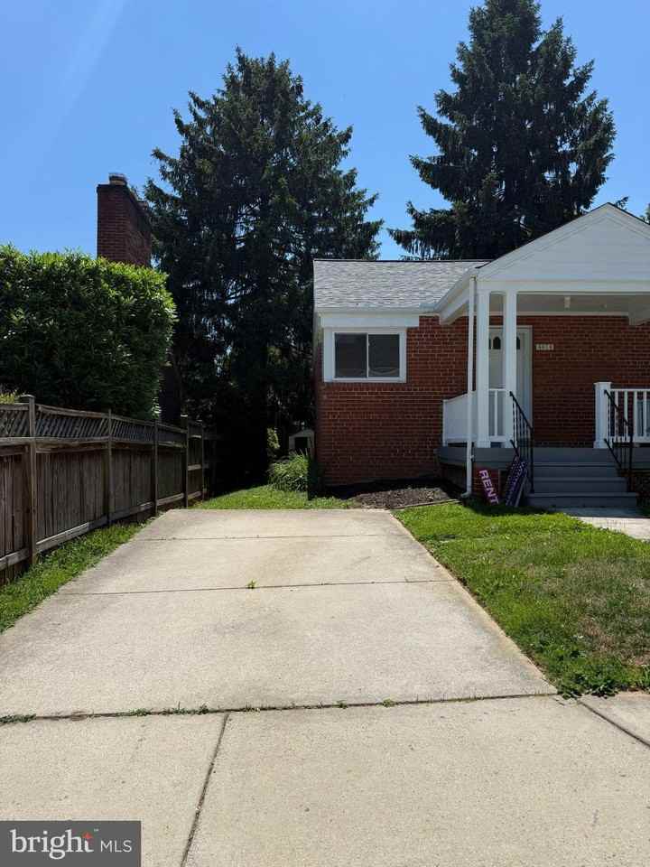 4616 Rosedale Ave - Photo 3 of 26