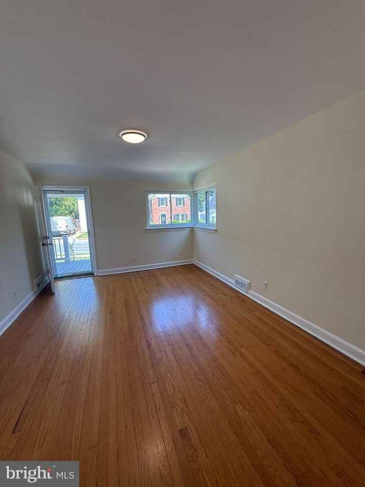 4616 Rosedale Ave - Photo 5 of 26