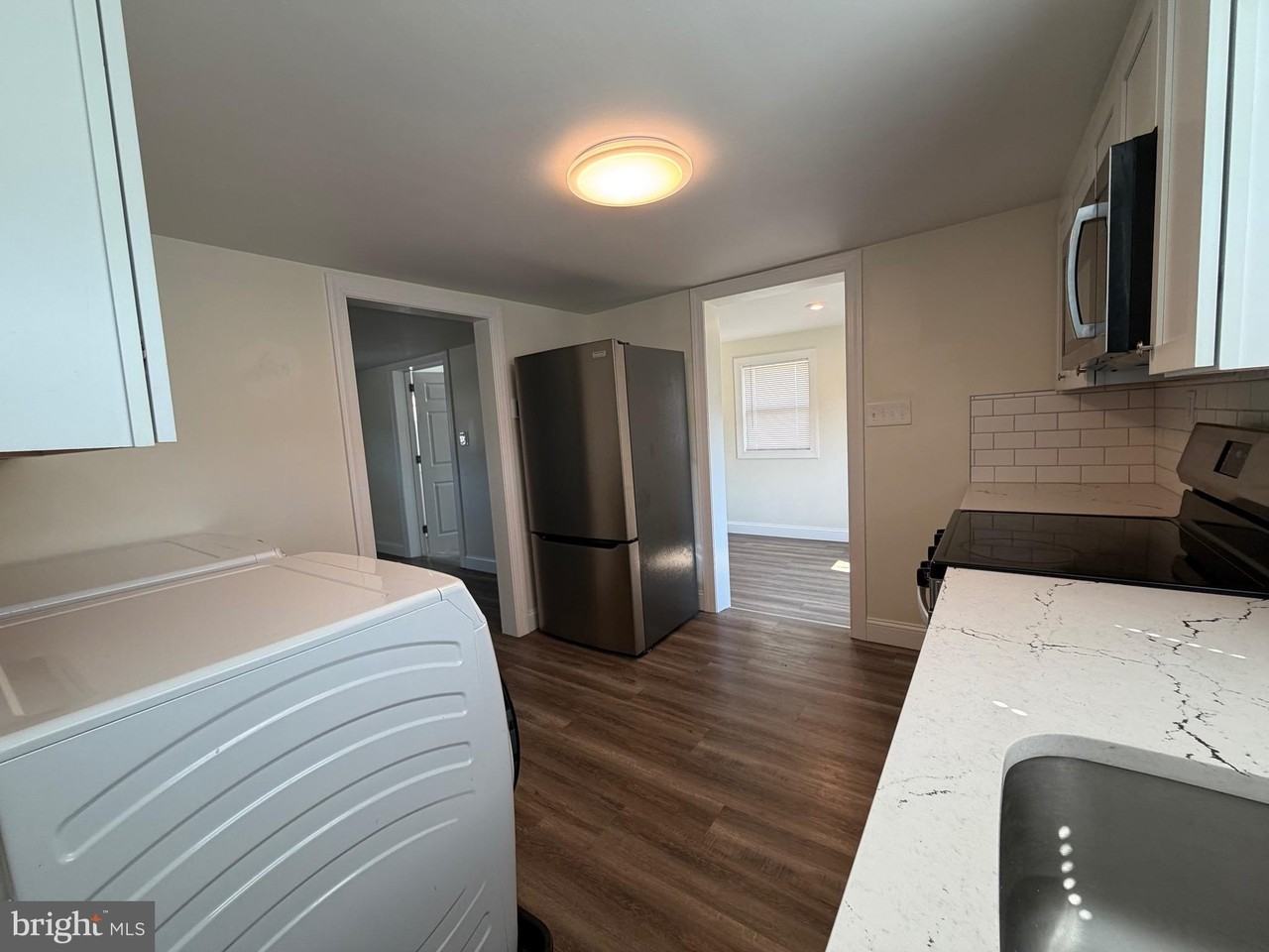 74A N Railroad Ave - Photo 5 of 16