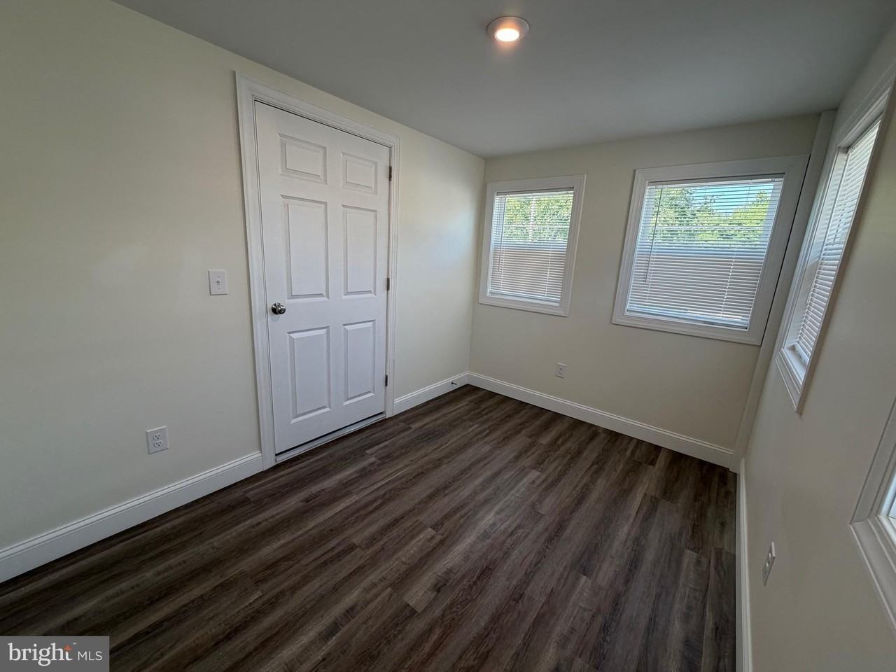 74A N Railroad Ave - Photo 7 of 16