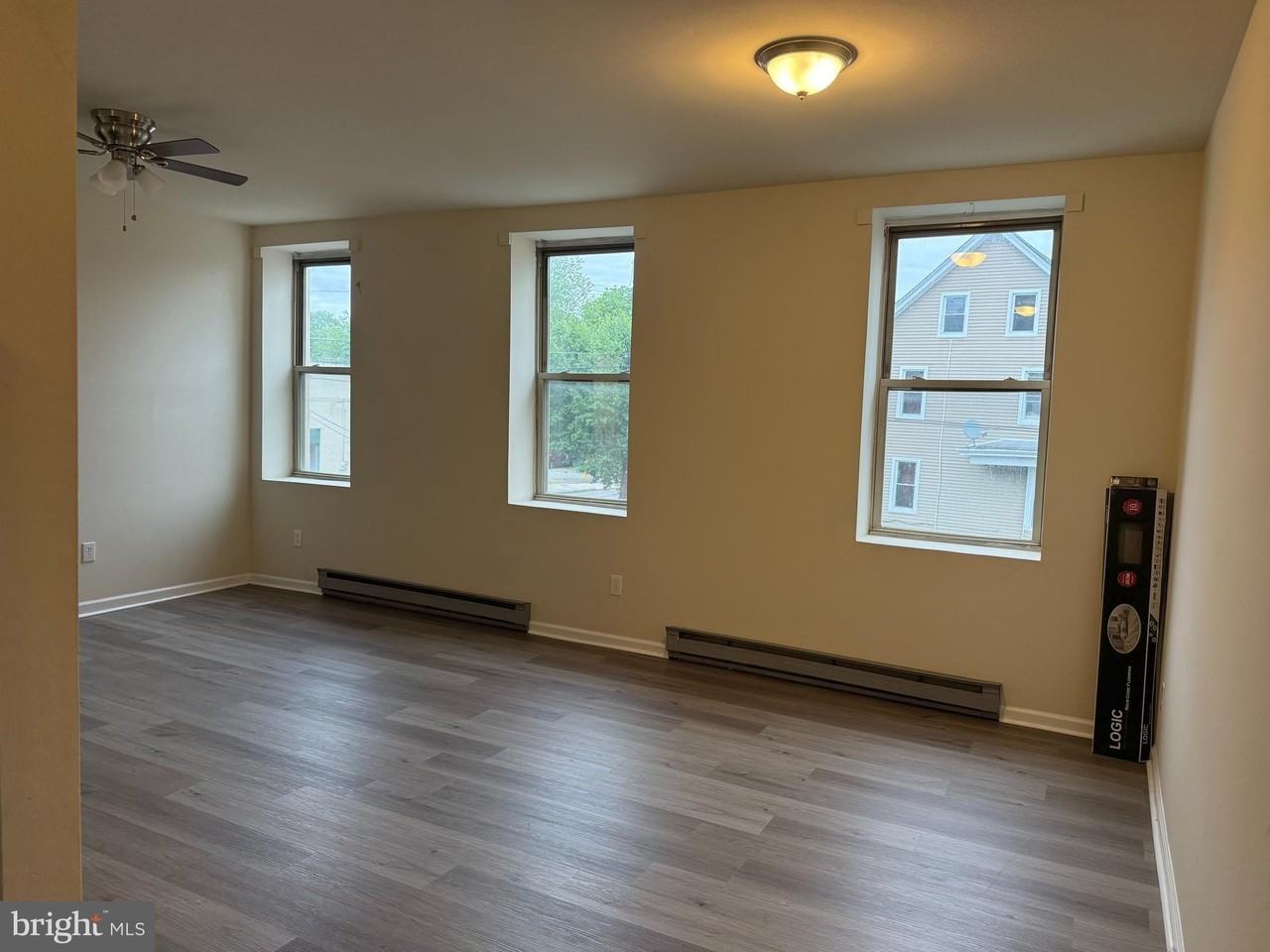 21 N Main St #A - Photo 6 of 16