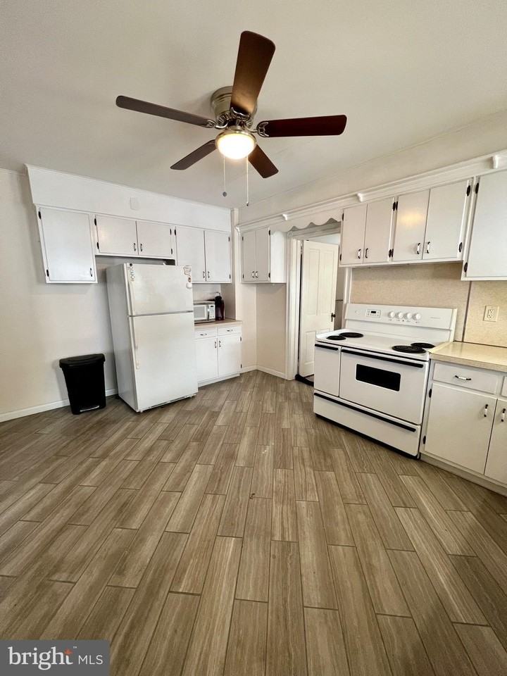 337 Bridge St - Photo 7 of 15