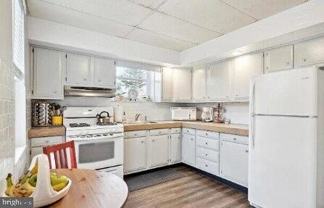 292 N Wycombe Ave #2 - Photo 1 of 1