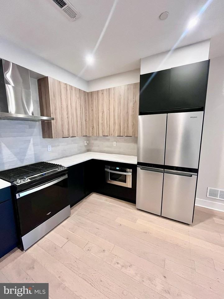 315 W Berks St #1 - Photo 4 of 17