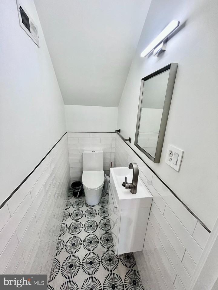 315 W Berks St #1 - Photo 6 of 17