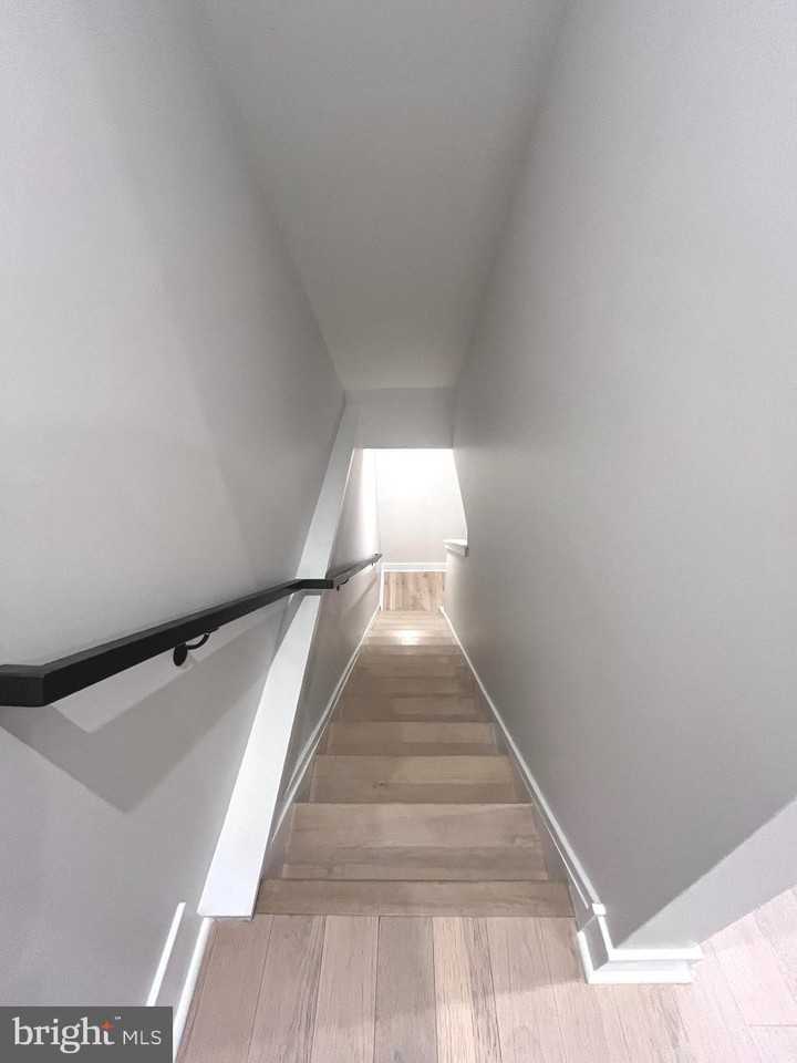 315 W Berks St #1 - Photo 7 of 17
