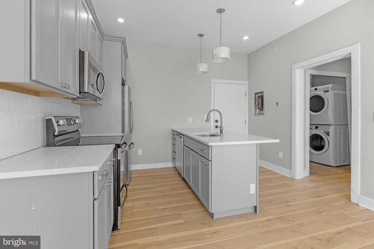 1935 N 2nd St #202 - Photo 6 of 28