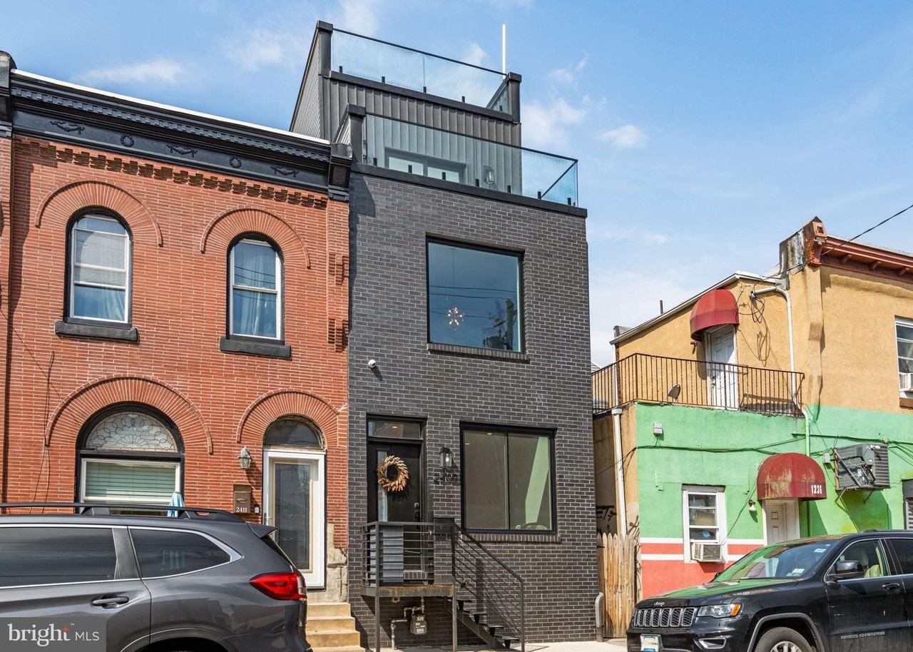 2409 Oakford St - Photo 3 of 50