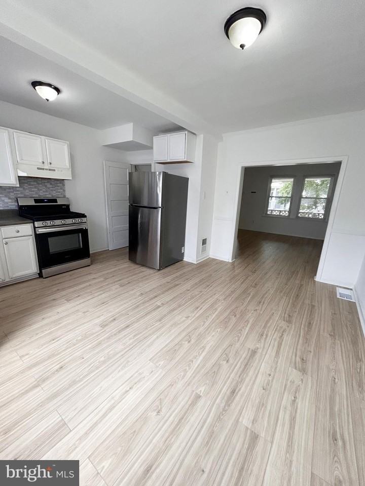 2524 Bonaffon St - Photo 4 of 13