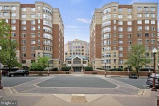 3830 9th St N #208W - Photo 1 of 1