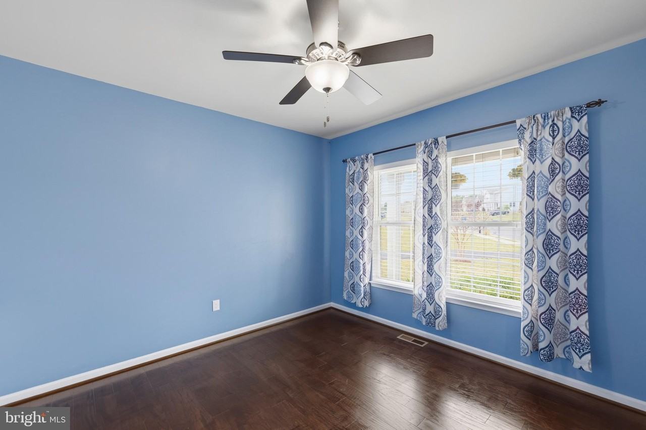112 Norwich Ct - Photo 2 of 50