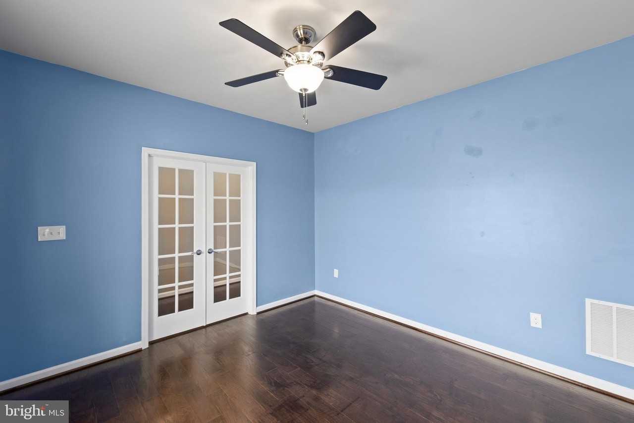 112 Norwich Ct - Photo 4 of 50