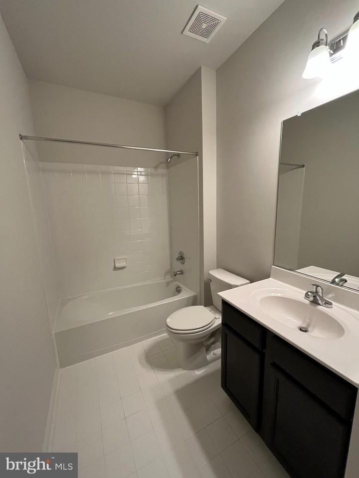 127 Lindy Way - Photo 5 of 19