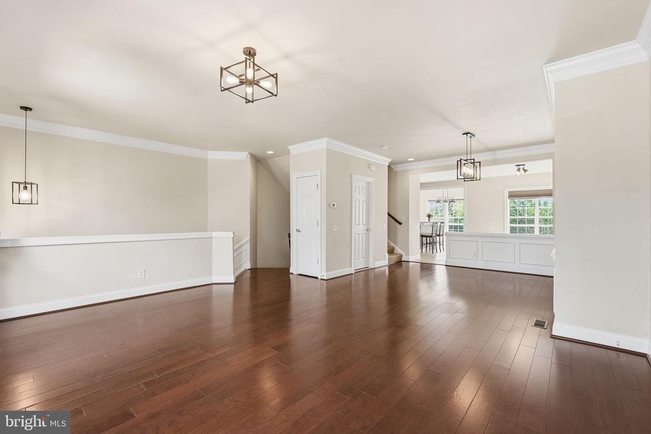 20661 Erskine Ter - Photo 4 of 40