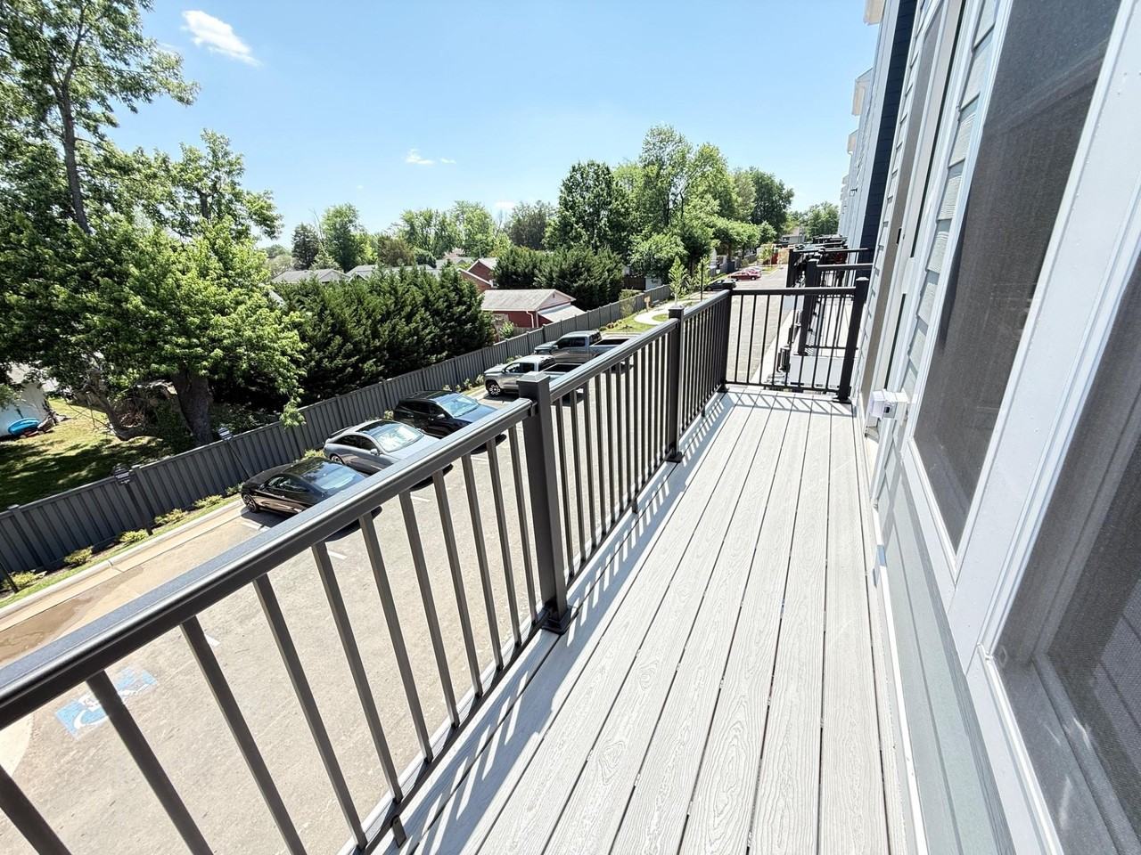 9715 Grant Ave - Photo 4 of 42