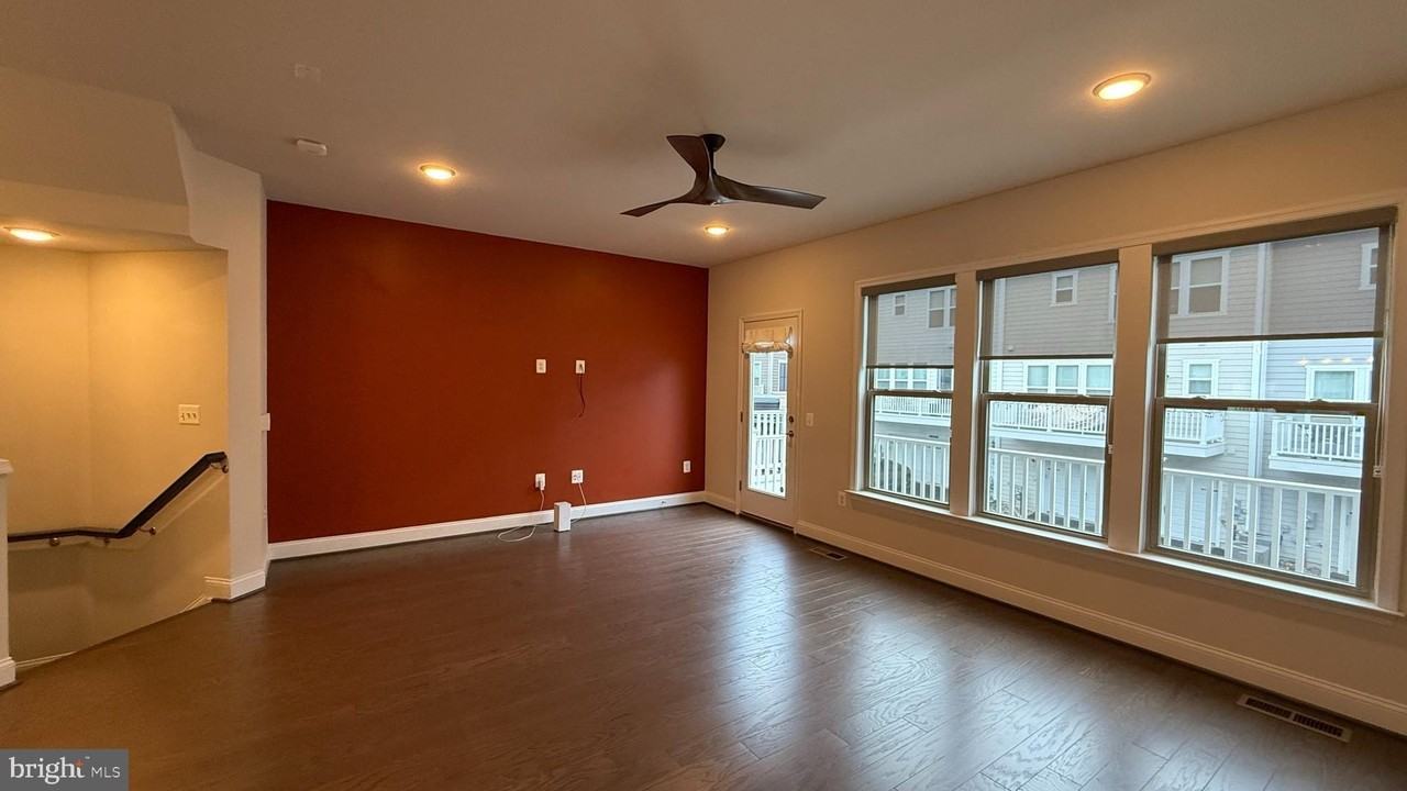 1949 Greenbriar Hall Rd - Photo 7 of 26