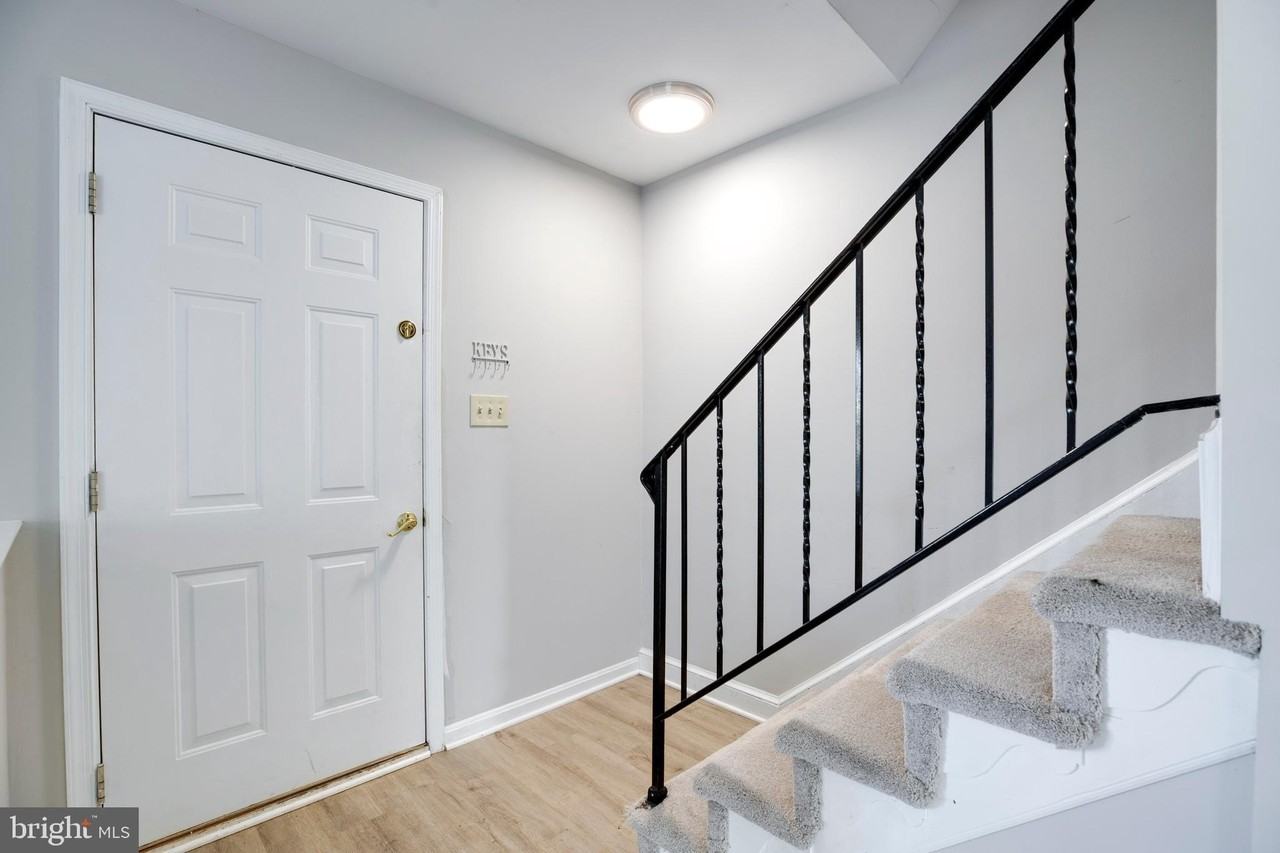 322 Clay St - Photo 5 of 37
