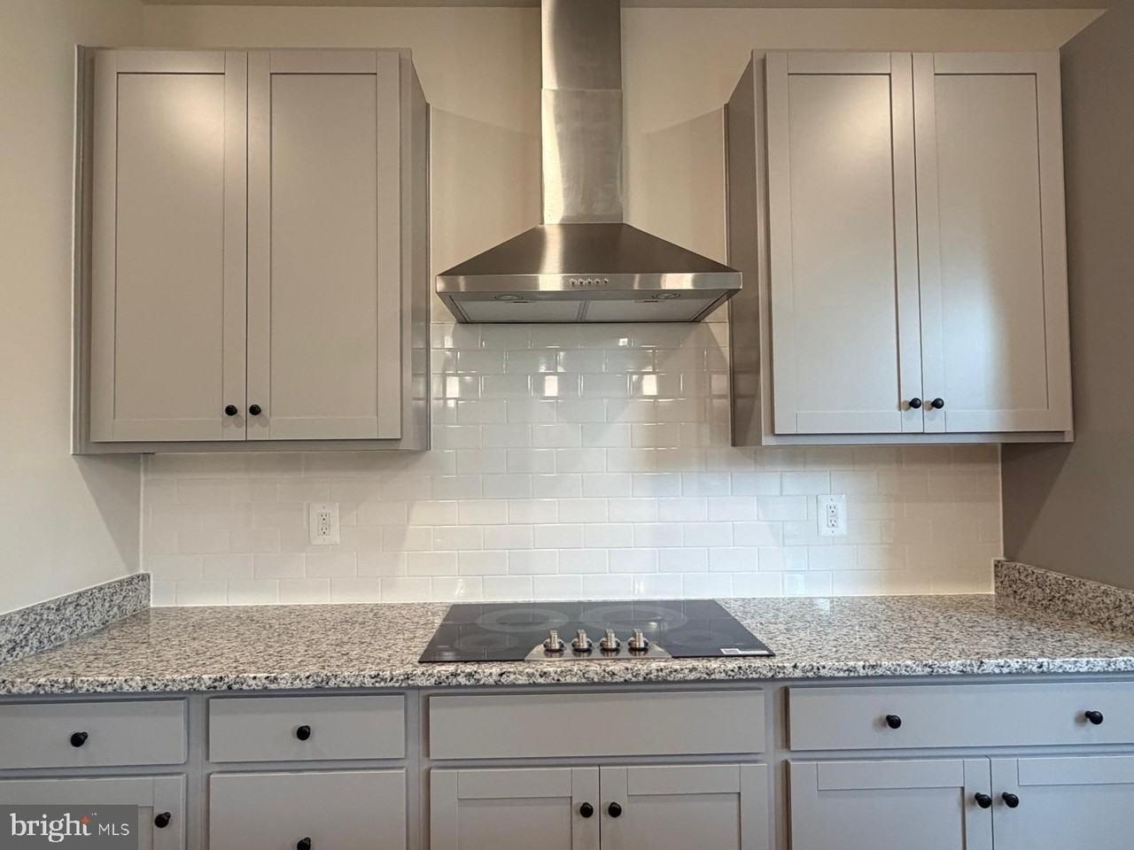 19 Forest Grove Ave - Photo 2 of 36