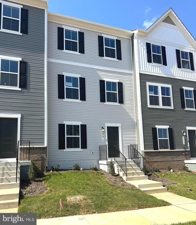 271 Swan Field Ave - Photo 2 of 45