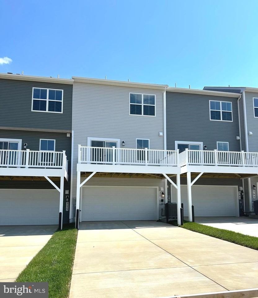 271 Swan Field Ave - Photo 4 of 45