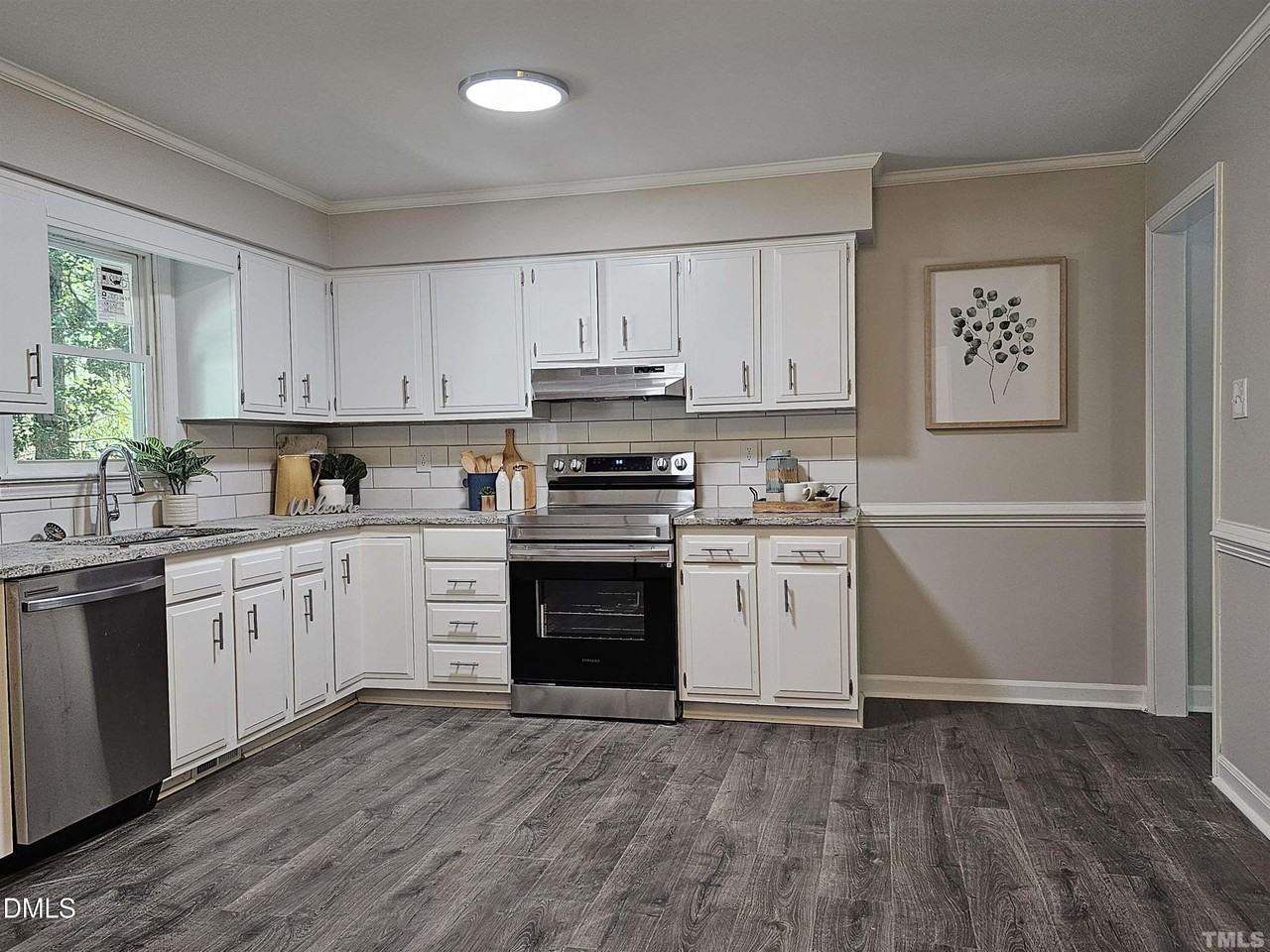 5906 Applewood Ln - Photo 2 of 10