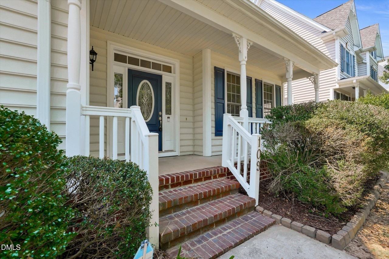 109 Old Savannah Dr - Photo 2 of 29