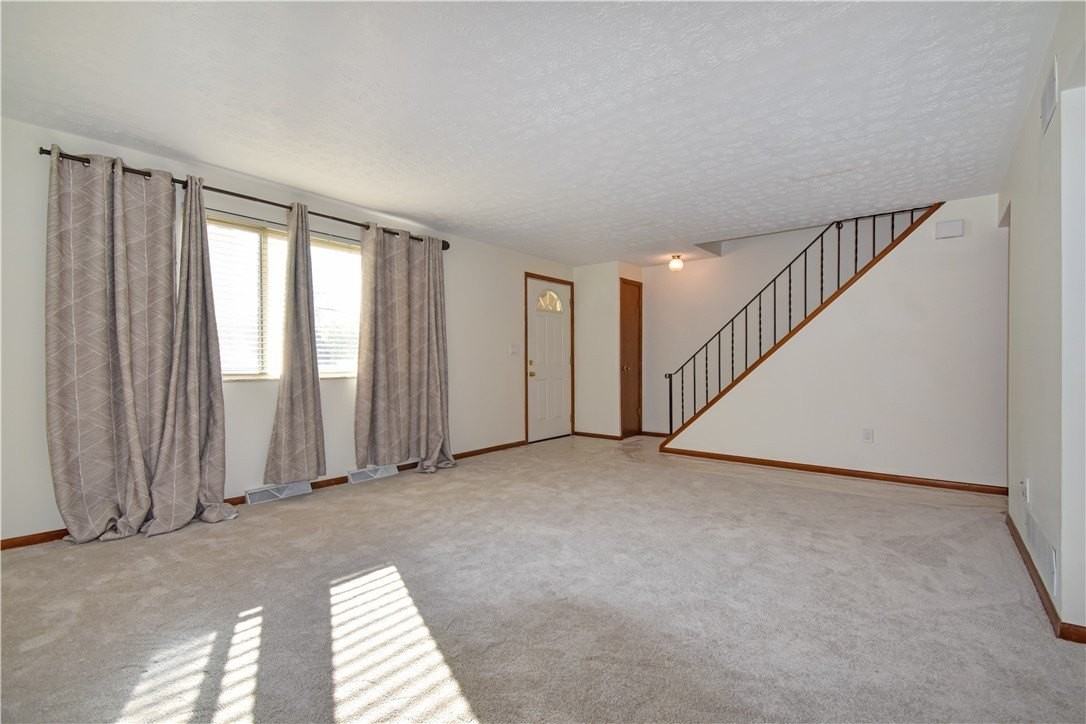 16 Wallace Rd - Photo 6 of 30