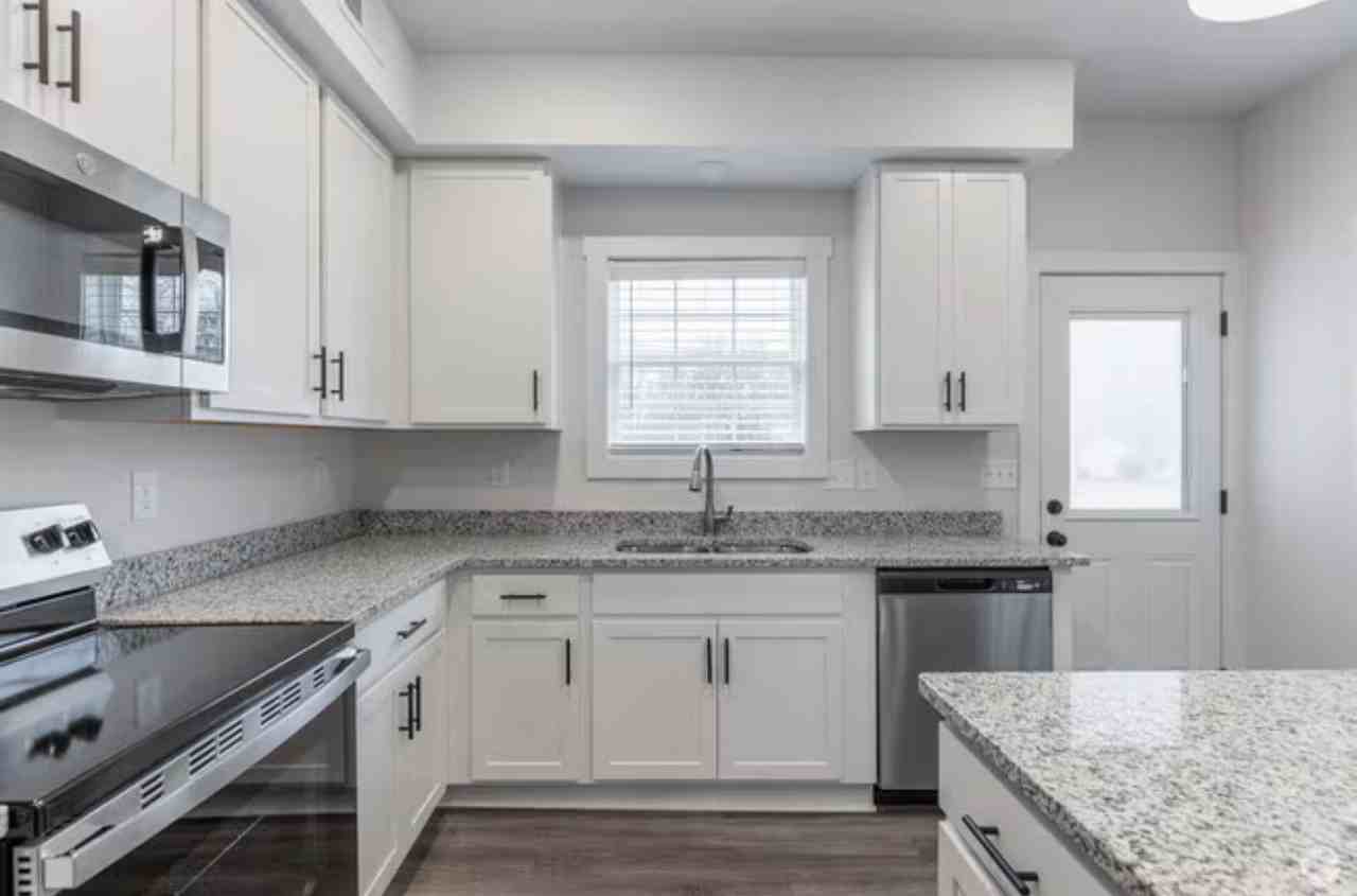 112B Aviator Cir #112B - Photo 2 of 12