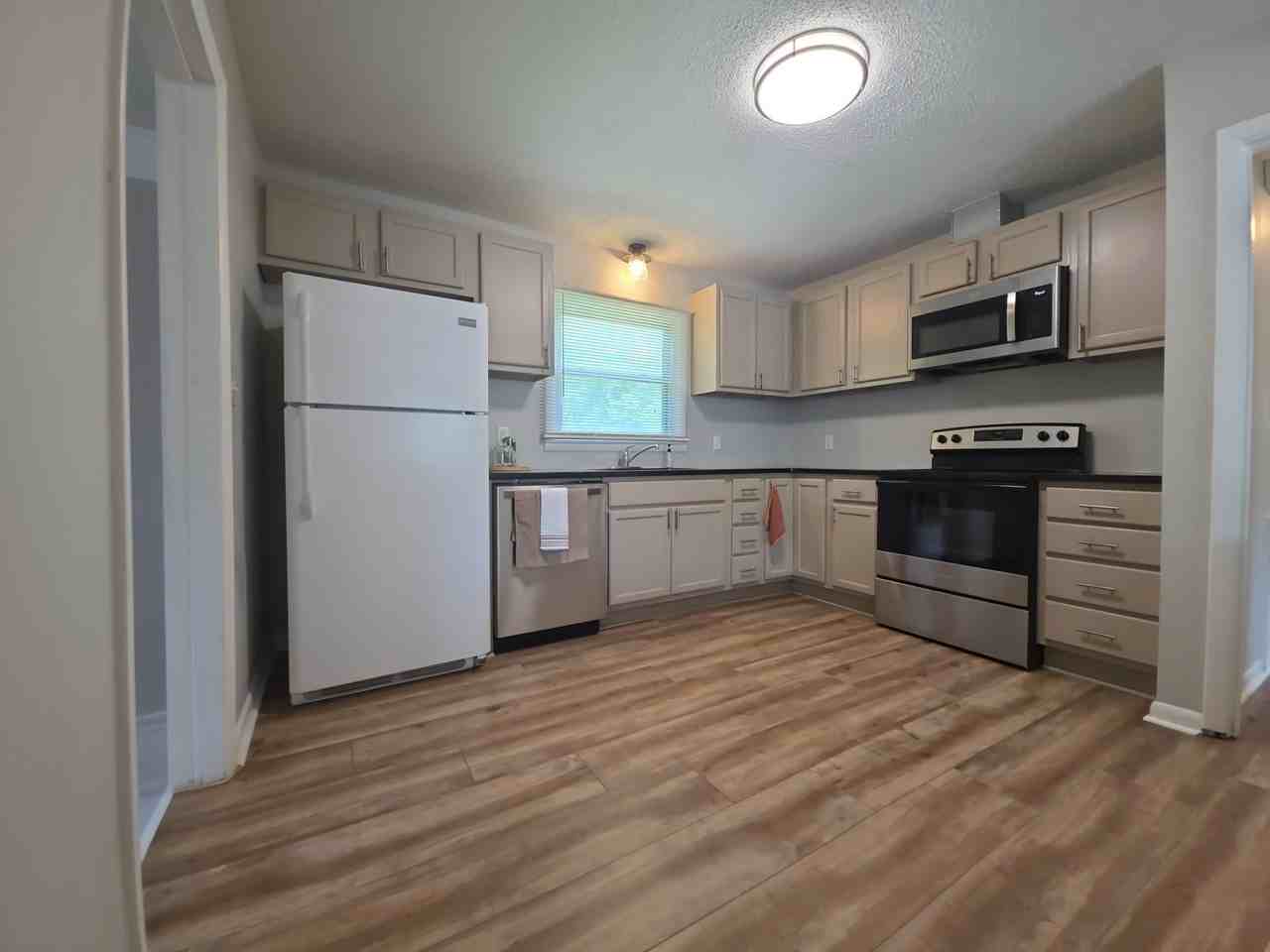 2506 Jeri St Nw #1 - Photo 4 of 12