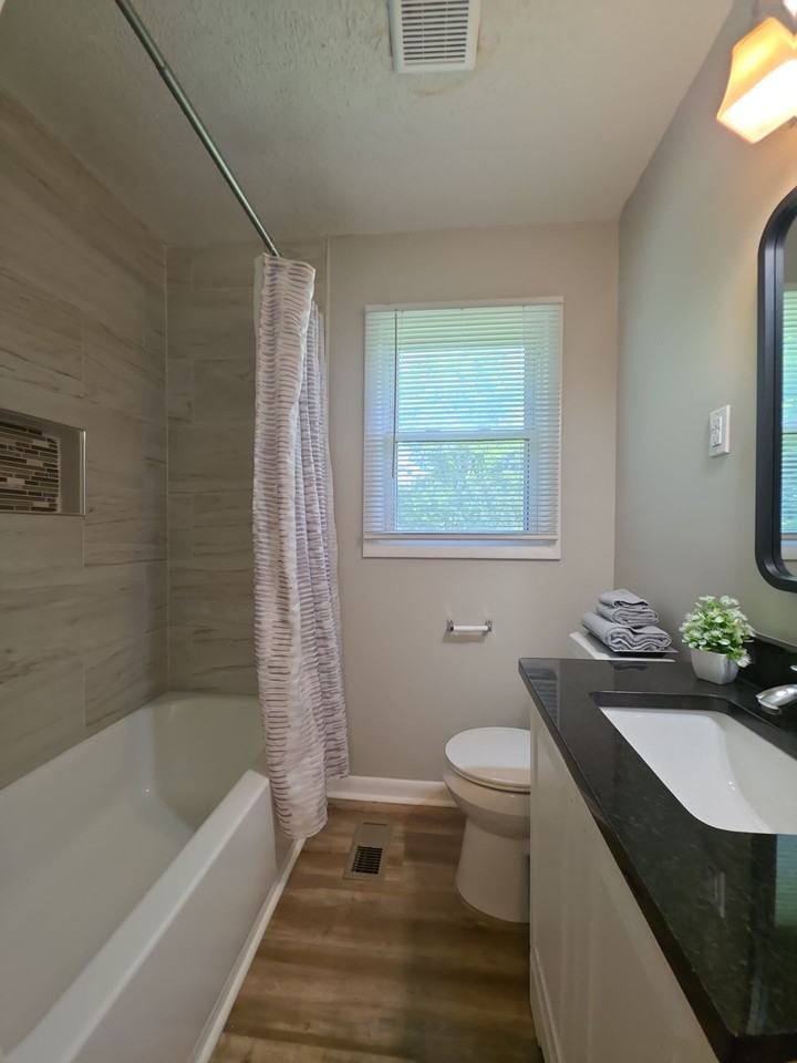 2506 Jeri St Nw #1 - Photo 6 of 12