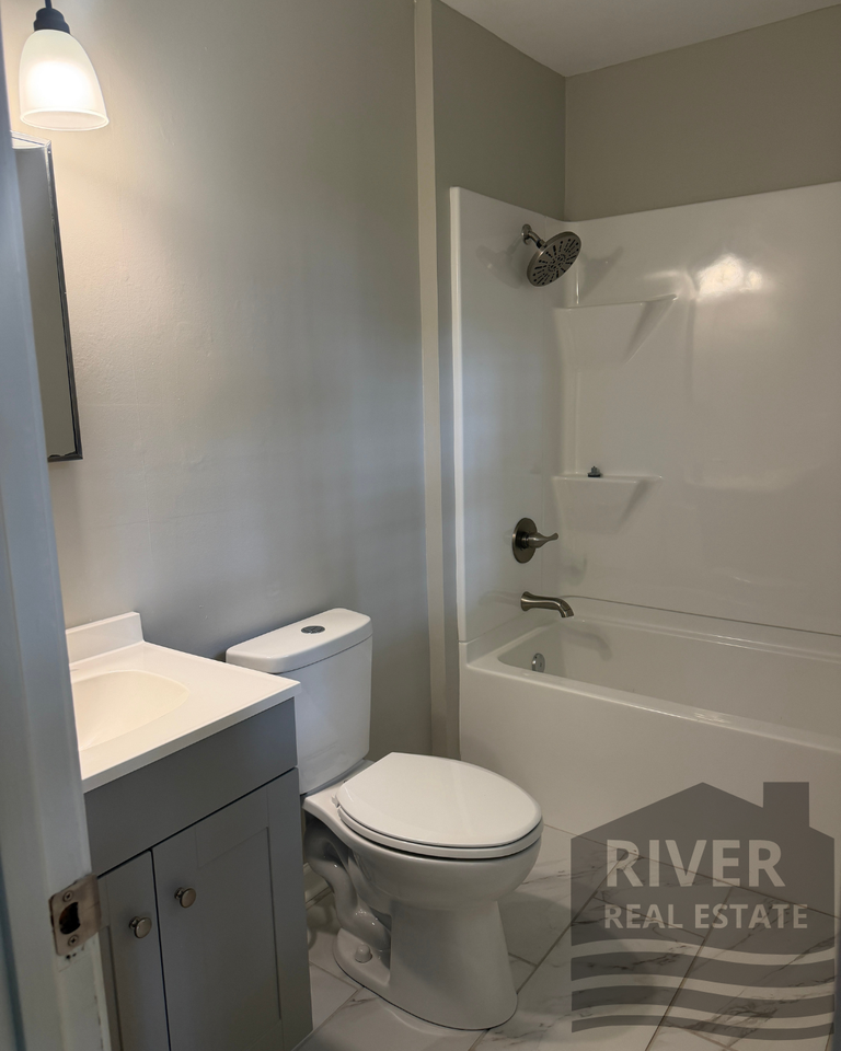 150 Shelia St #1 - Photo 3 of 10