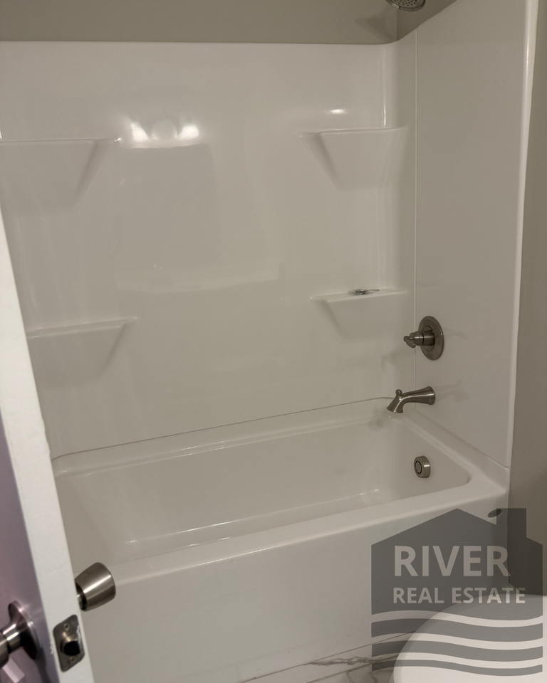150 Shelia St #1 - Photo 5 of 10