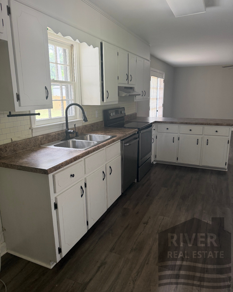 2150 Estaline Dr #1 - Photo 2 of 17
