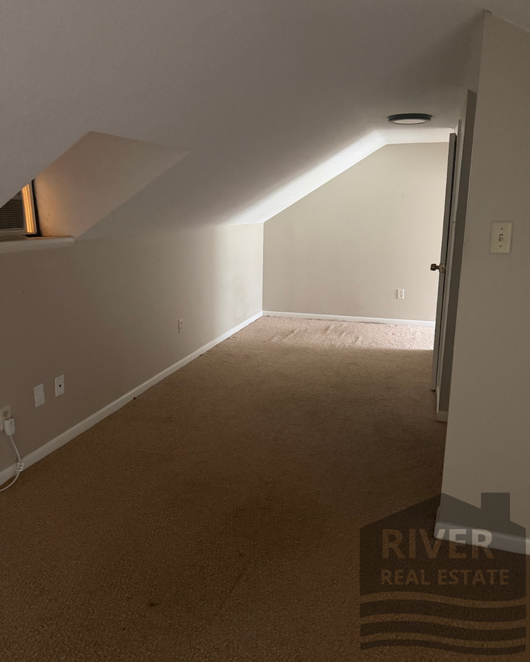 2150 Estaline Dr #1 - Photo 4 of 17