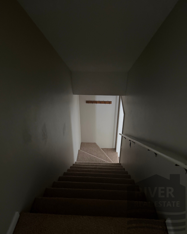 2150 Estaline Dr #1 - Photo 5 of 17