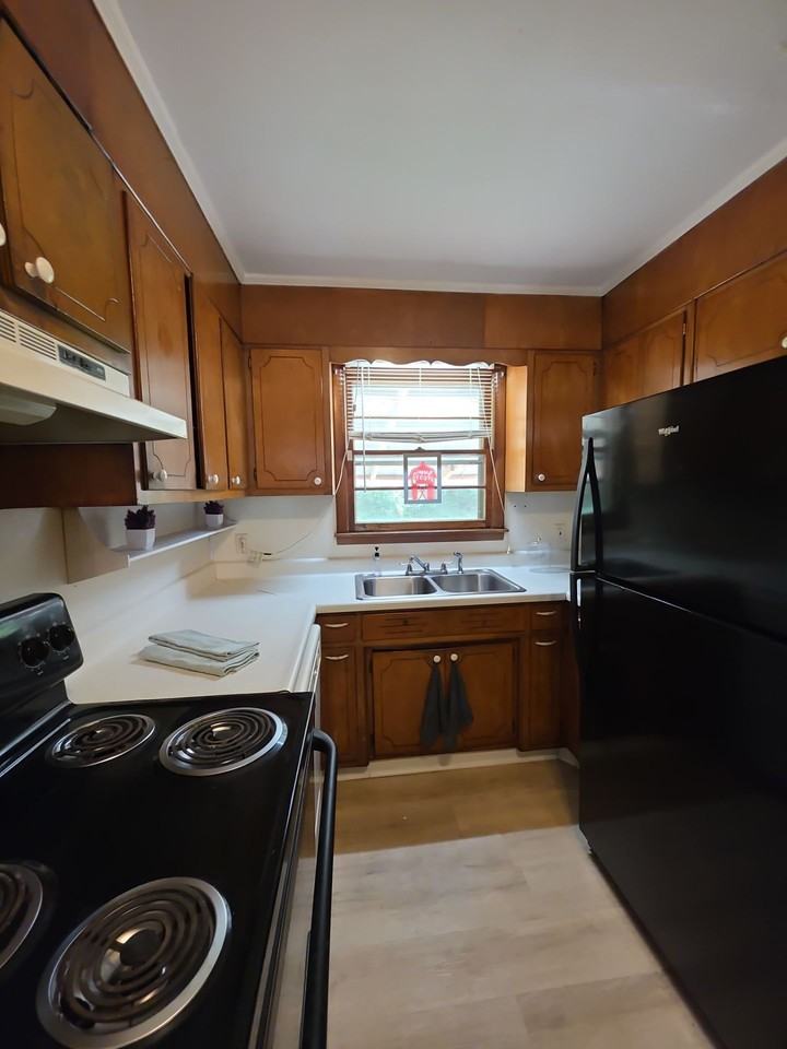 3902 Harwood Ave Sw #1 - Photo 4 of 13