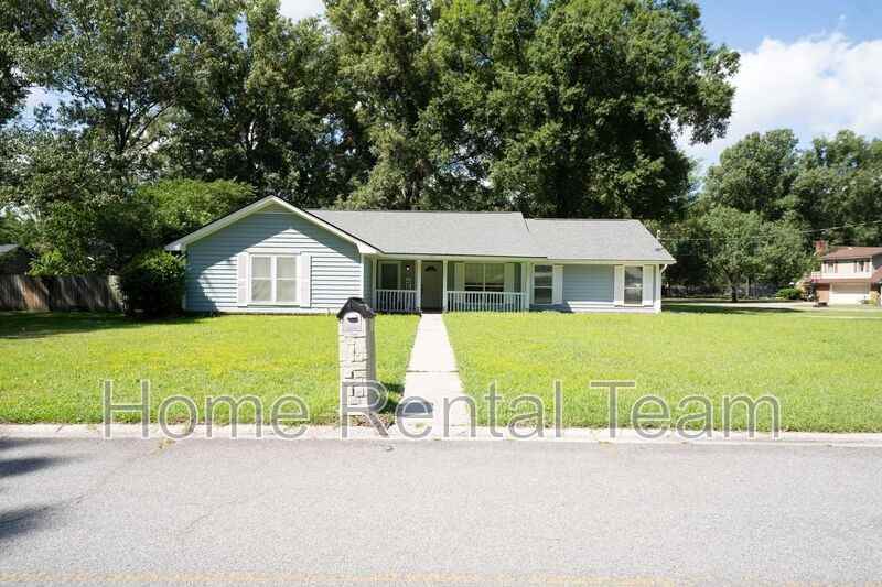 251 Boyd Dr - Photo 2 of 4