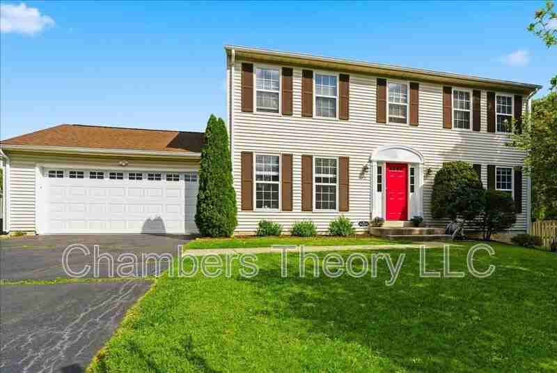 1412 Kingsvale Cir - Photo 2 of 50