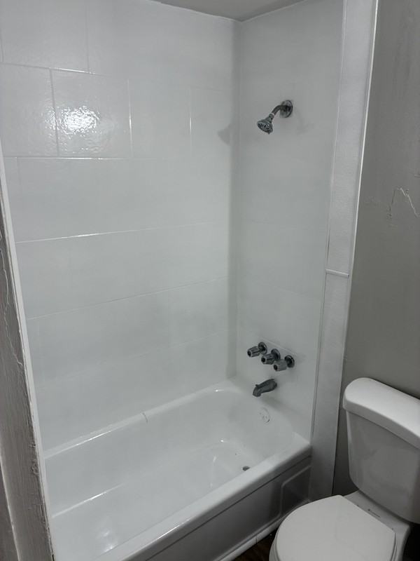 2146 Inwood Ter - Photo 5 of 7