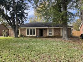 featured image of 2224 W Aberdeen Dr