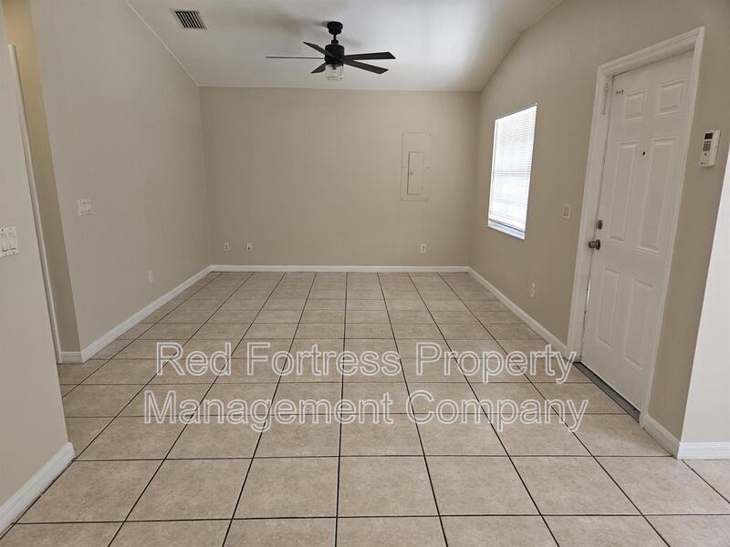 104 Gordon Ave S - Photo 3 of 8