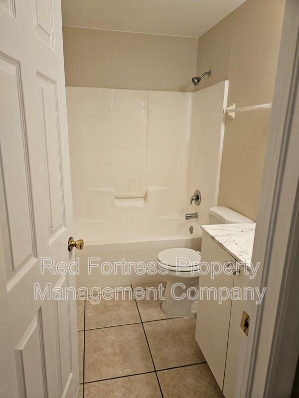 104 Gordon Ave S - Photo 5 of 8