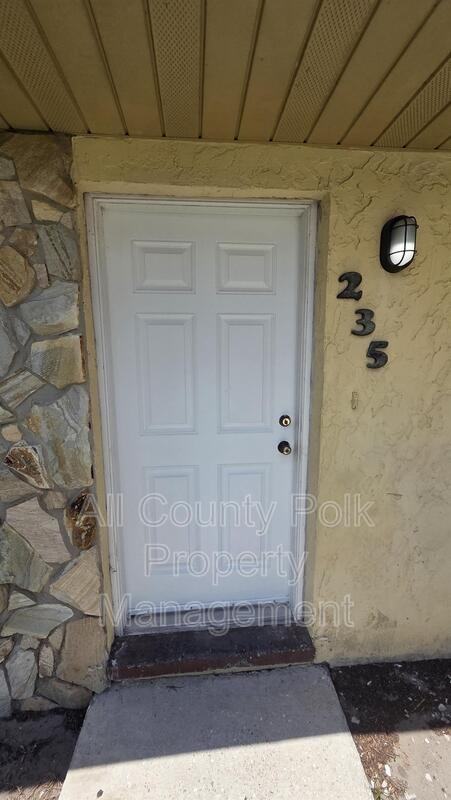235 Leelon Rd - Photo 2 of 20