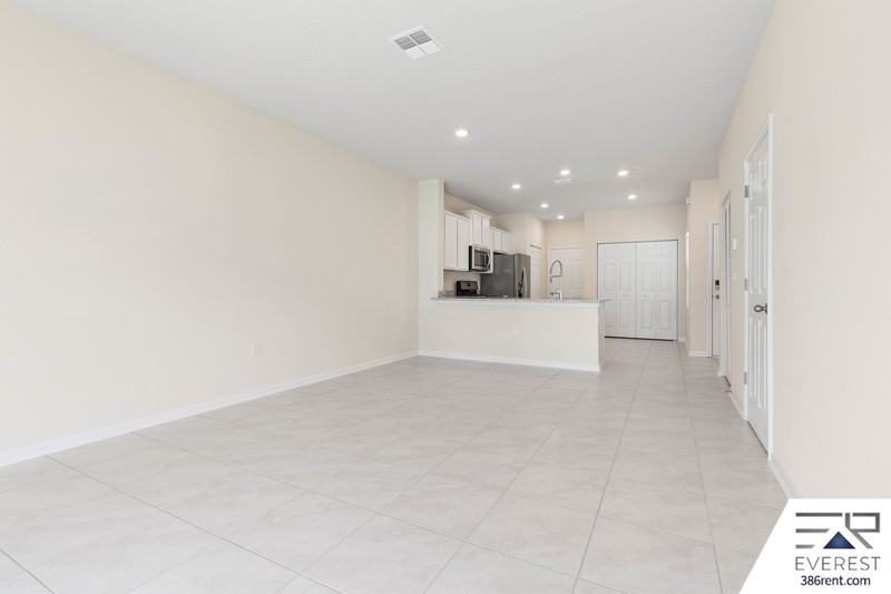 41 Temple Dr - Photo 7 of 39